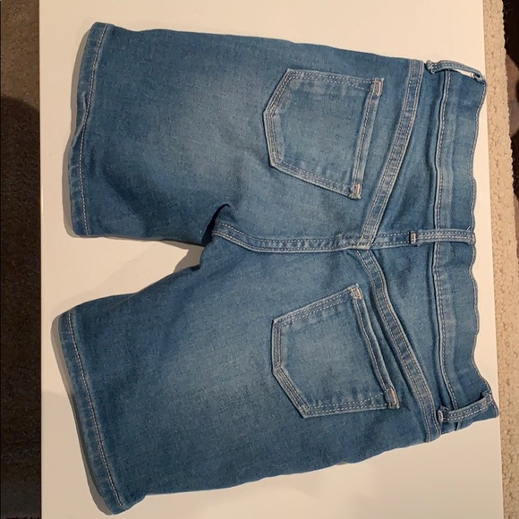 Old Navy ballerina Bermuda shorts 7 - Picture 2 of 2